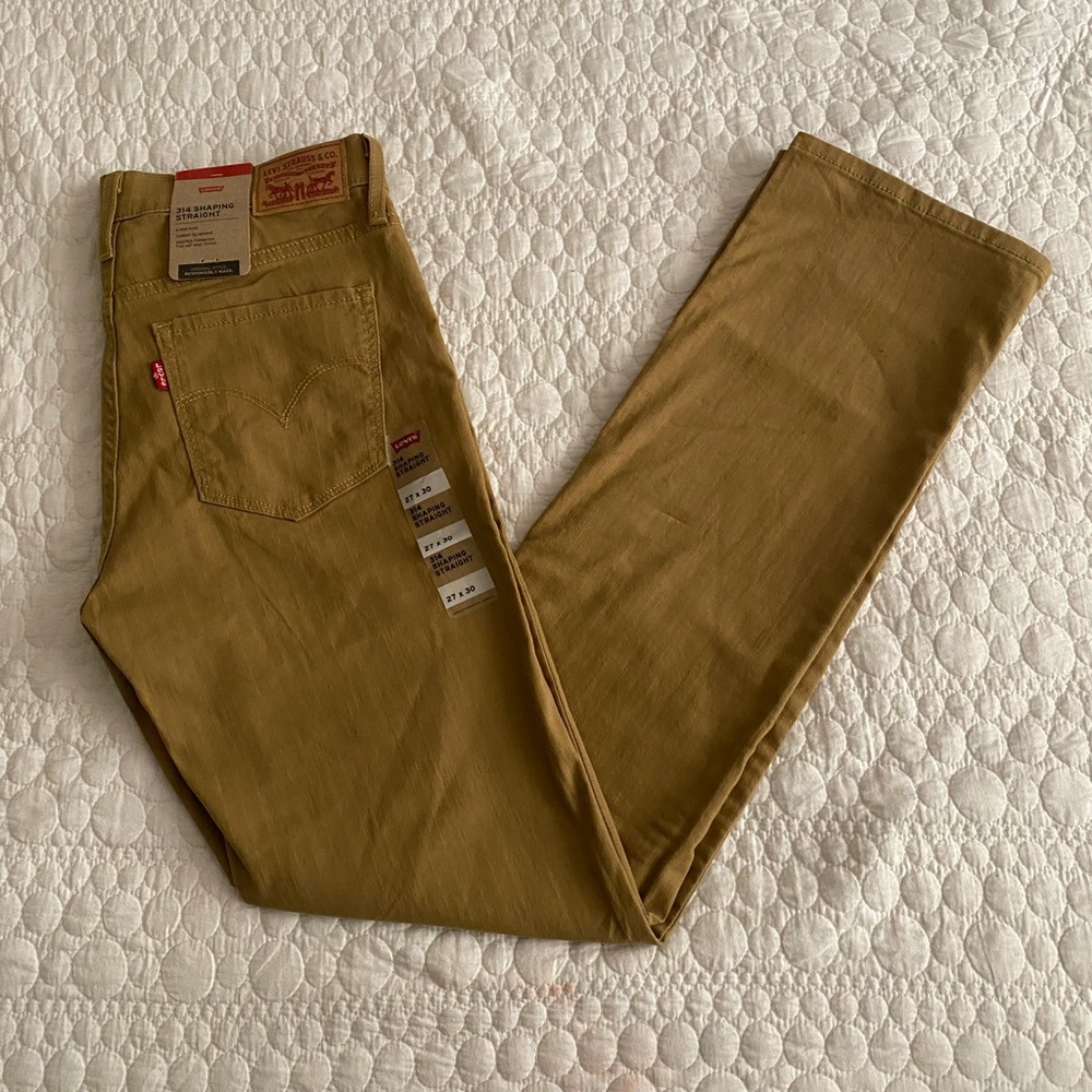 LEVIS 314 Shaping Straight mid rise, tummy slimming khaki jeans, size 27